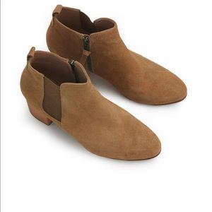 ABLE Diana Chelsea Boot - Almond